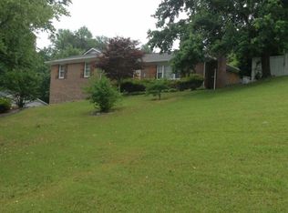721 Southview Cir, Fayetteville, NC 28311