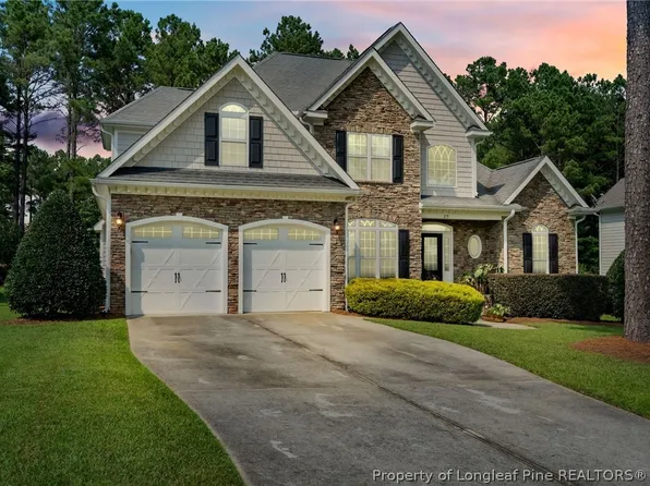 275 Rolling Pines Dr, Spring Lake, NC 28390