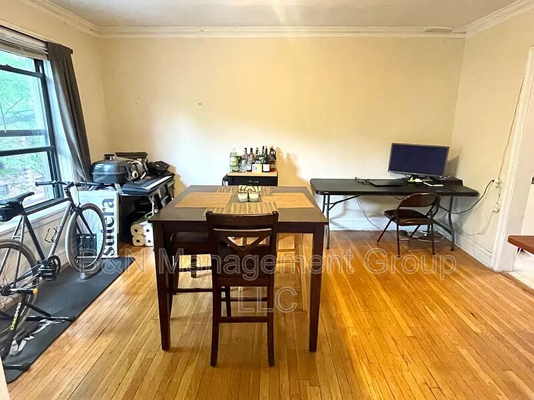 918 W Oakdale Ave #2S — Photo 3