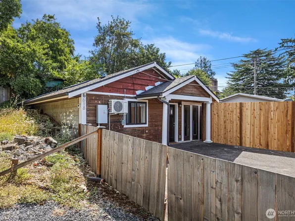 6618 43rd Avenue S, Seattle, WA 98118