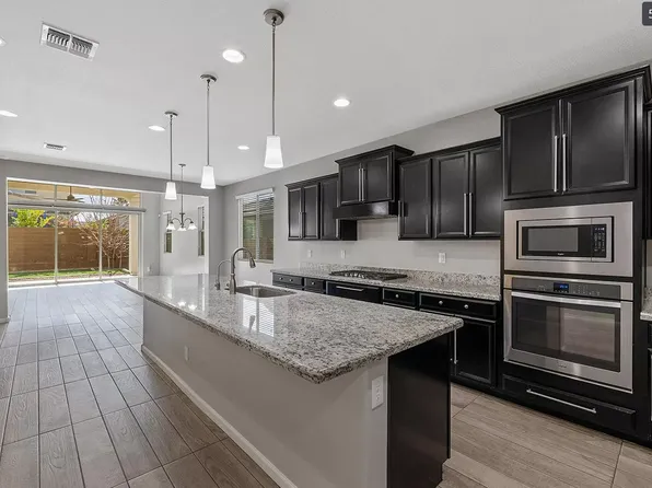 2063 E Lantana Dr, Chandler, AZ 85286