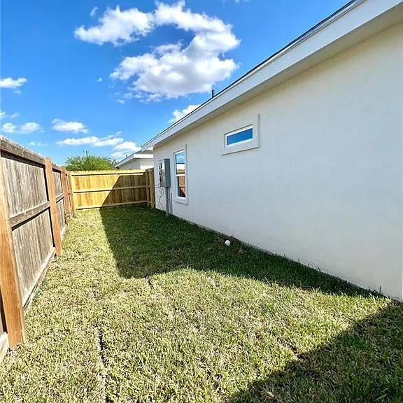 100 Lauryn Dr #3 — Photo 6