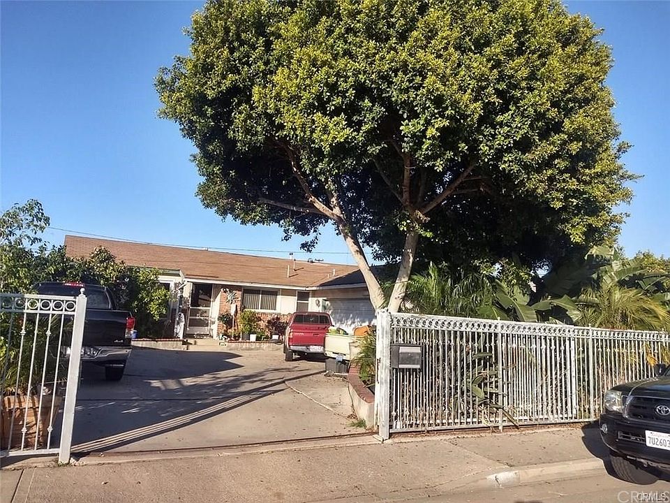 1st image of 690 Congress St