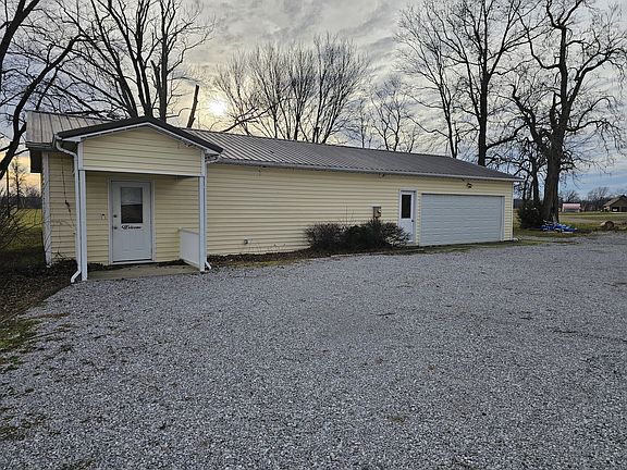 4th image of 793 County Road 635 E