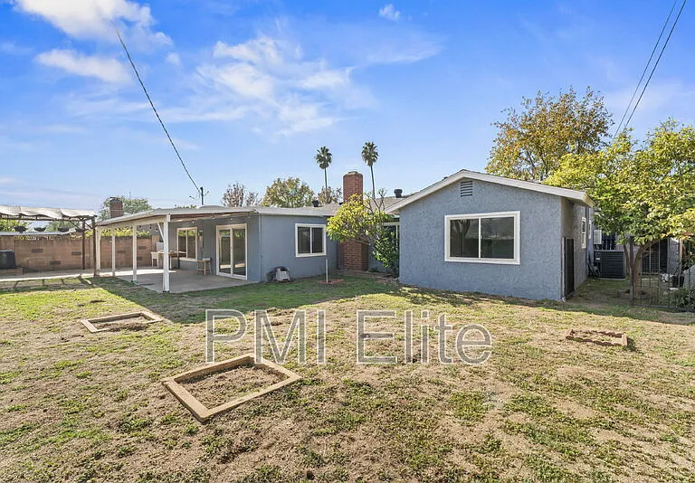 12660 Lazard St — Photo 2