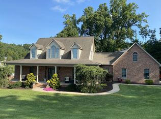 129 Silverleaf Ct, Kingsport, TN 37664