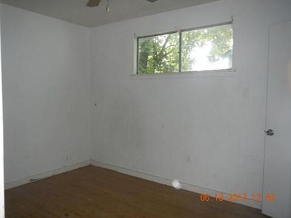 4th image of 431 Whitney Ave