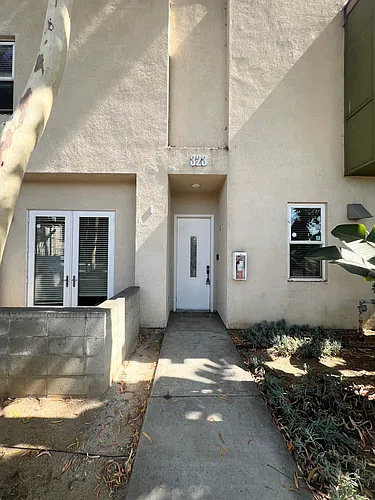 323 E Dayman St #1 Photo 1 323 E Dayman St #1 Photo 1