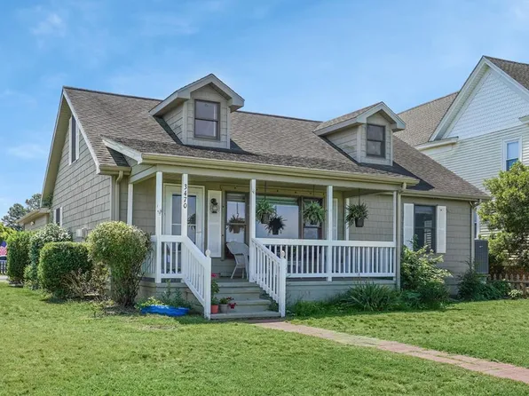 3470 Main St, Chincoteague Island, VA 23336