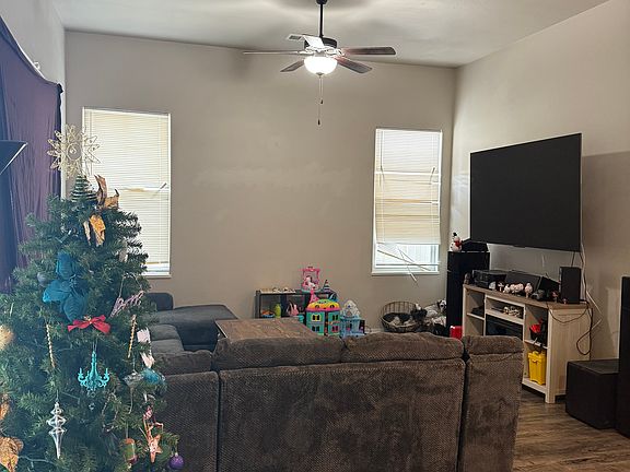 5th image of 2499 Apex Ave #A