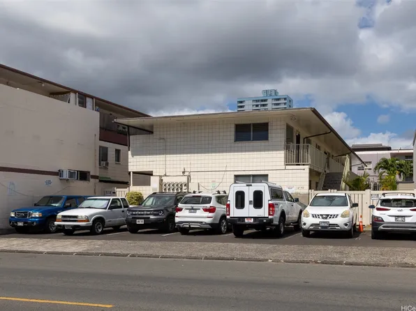 1240 Young St, Honolulu, HI 96814