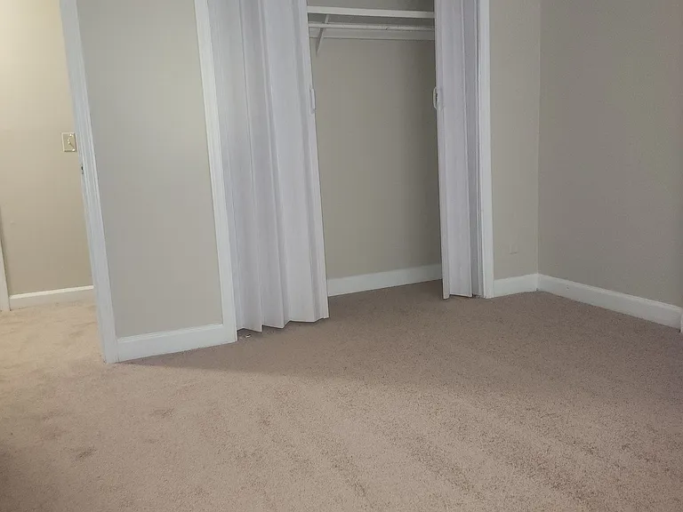 114 Menlo Dr — Photo 5