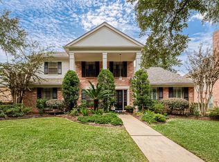 1935 S Cheyenne River Cir, Sugar Land, TX 77478