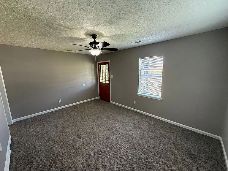 1654 Silver St — Photo 8