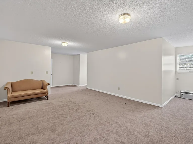 863 Woodland Dr — Photo 31