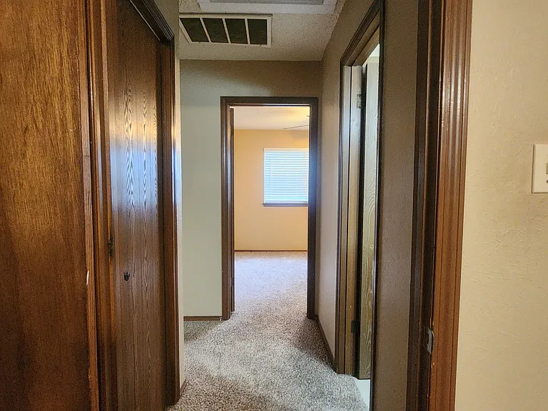 7938 NW Crossland Cir — Photo 13