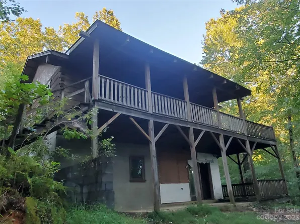 25 Creek Rd, Rosman, NC 28772