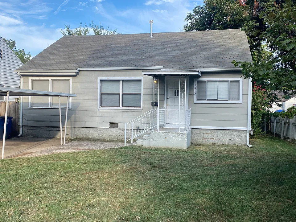 1013 N Gary Pl