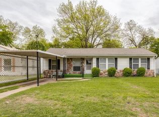 221 E Boyd St, Bonham, TX 75418