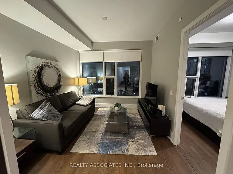 10 York St #2907 — Photo 39