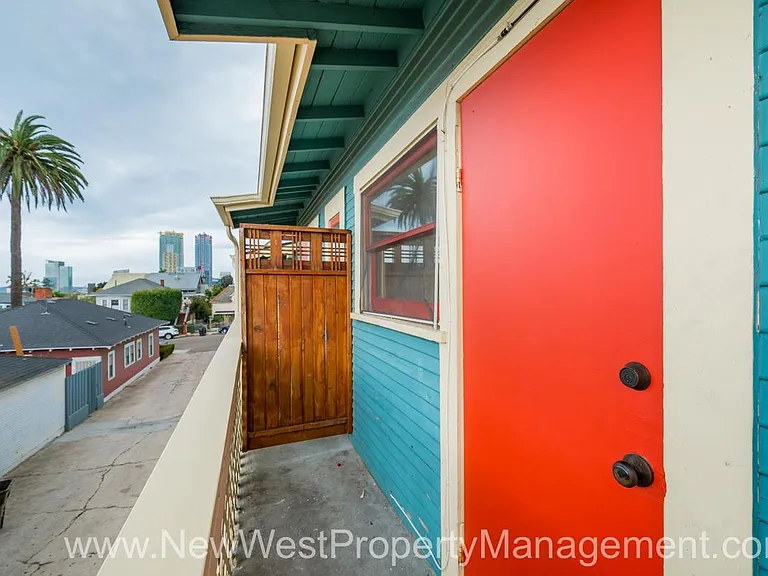 2419 Market St #B — Photo 16