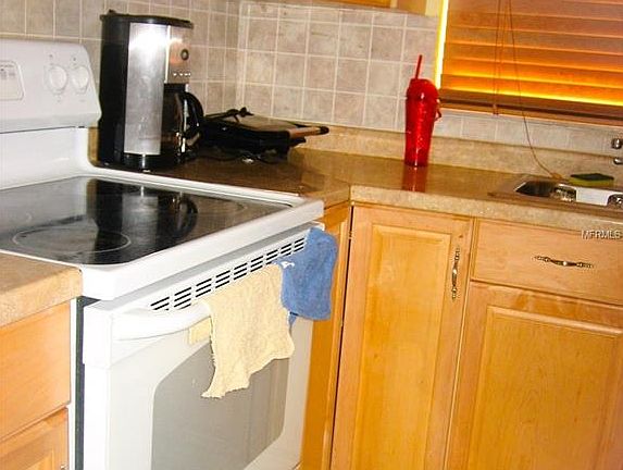 4th image of 7210 N Manhattan Ave APT 2214