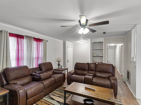 4th image of 329 Canterbury Ct