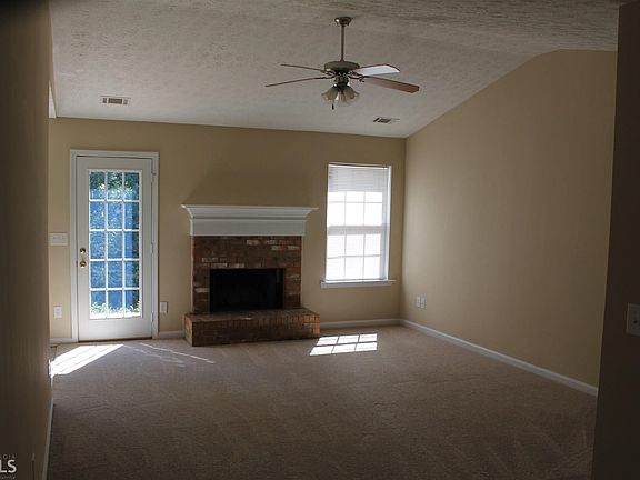 3rd image of 1393 Biedermeier Rd