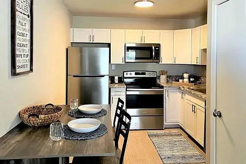 Westside Commons - Beautiful One and Two Bedroom Available NOW! - ONE MONTH FREE!! Photo 1