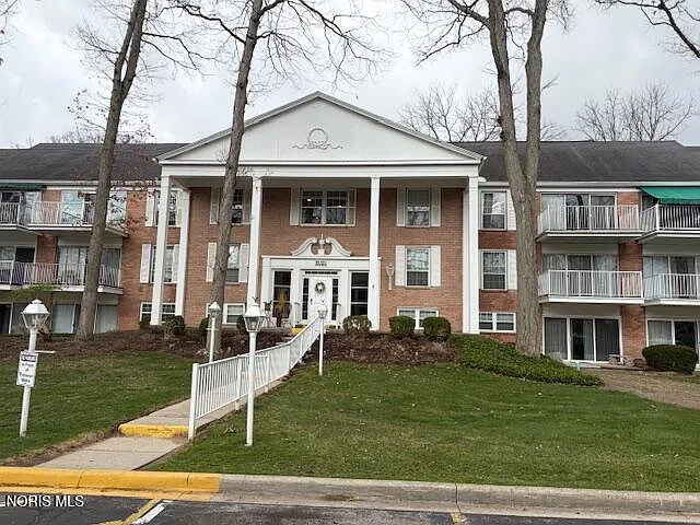 5679 Monroe St Unit 311 photo 1