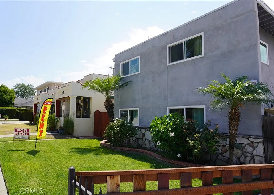 428 E Foothill Blvd