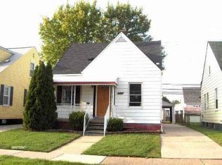 816 Saint John St, Wyandotte, MI 48192