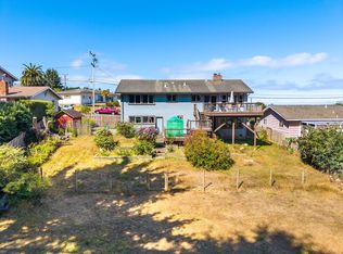 6829 Bret Harte Ln, Eureka, CA 95503