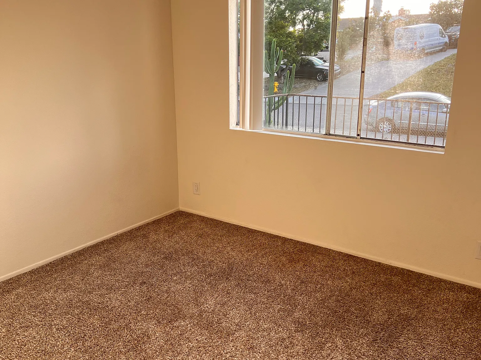 3 bed, 1720 sqft, $3,675 — Photo 4