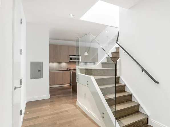 148 1st Street image 178 of 204