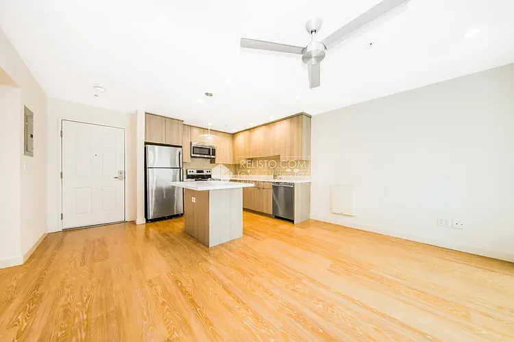 Building Photo - 285.5 Lee St #204