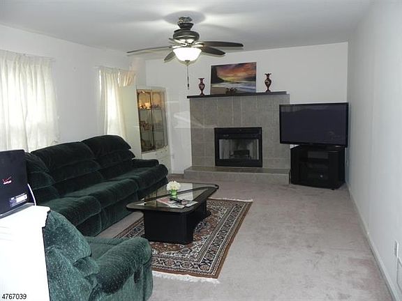 3rd image of 18 Girard Ave