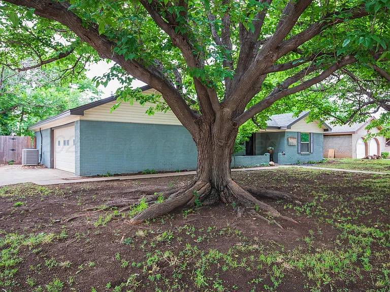 3301 Palmetto Trl — Photo 3