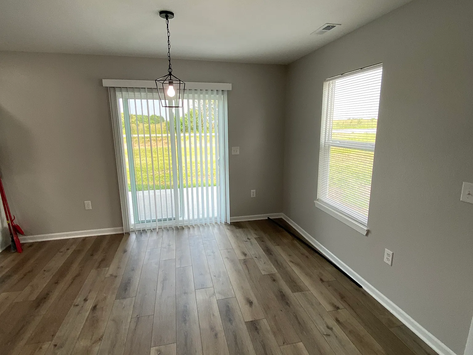 3 bed, 1161 sqft, $1,450 — Photo 4