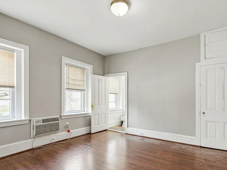 501 N 35th St — Photo 12