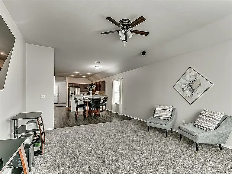 Family room / dining room