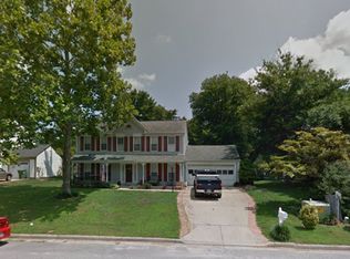 11981 Hedges Run Dr, Woodbridge, VA 22192