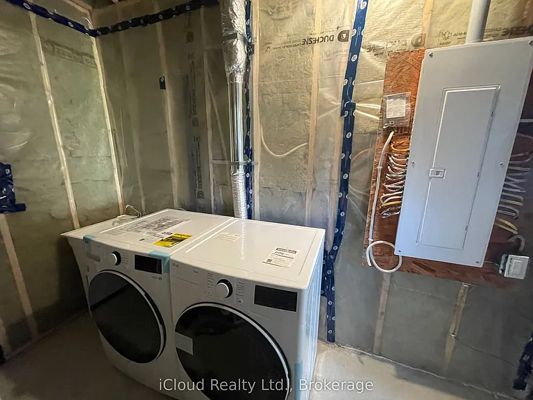 27 Hollybrook Trl #LOWER — Photo 9