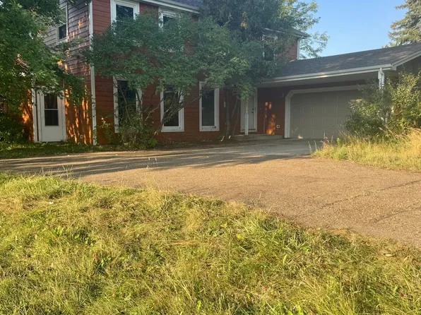 401 Oakfield Dr, Bismarck, ND 58503