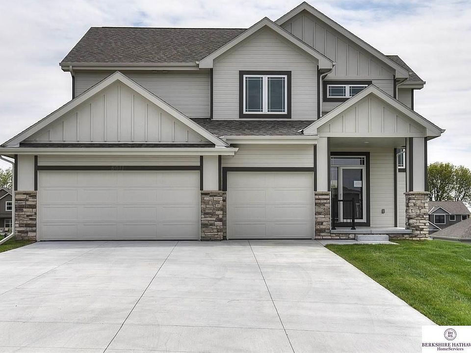 1st image of 5011 Clearwater Dr
