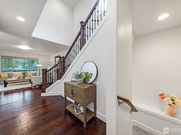 3rd image of 20017 94th Avenue NE