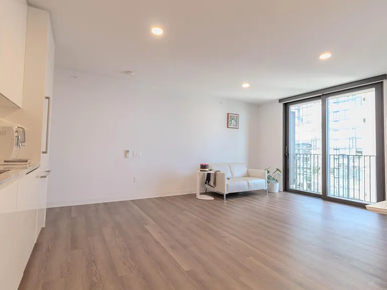 987 Queen St #3104 — Photo 6
