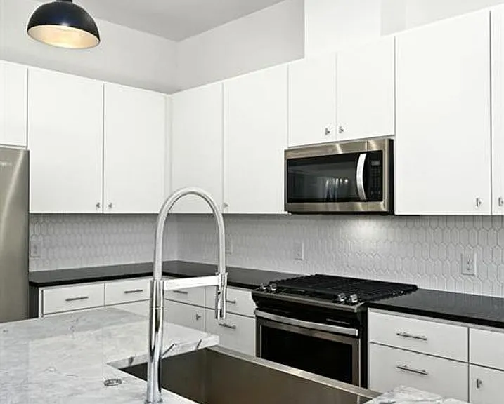 5212 Huisache St #2 — Photo 19