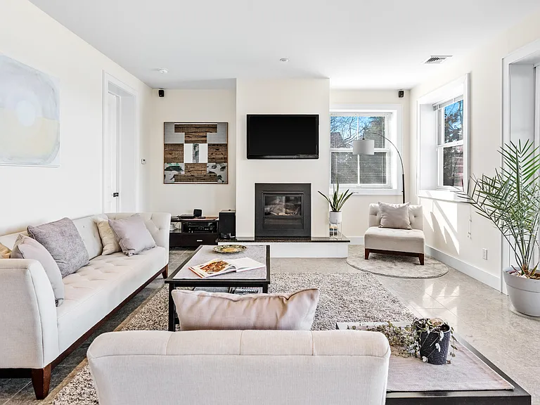 27 Clearview Dr — Photo 3