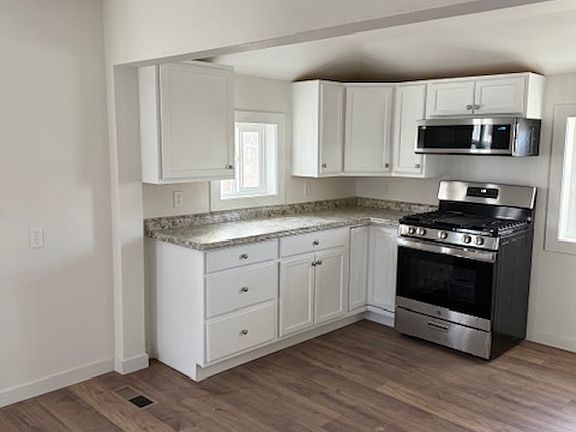 4th image of 710 11th St S